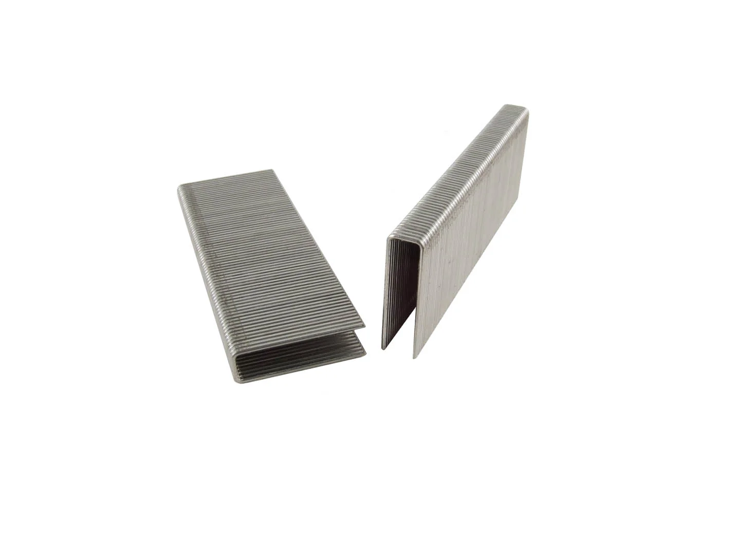 B&C Eagle PM2SS-2M 2" Leg x 1/2" Medium Crown 16GA. S304 Stainless Steel Construction Staples (2,000 per box)